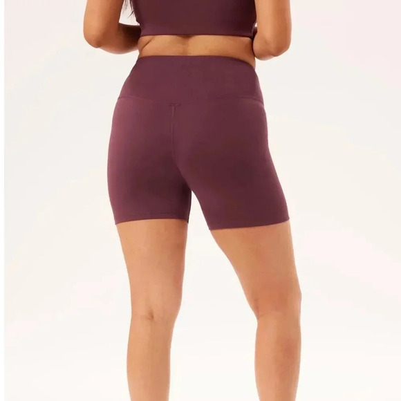 girlfriend collective FLOAT Ultralight Run Short Berry - Picture 2 of 10